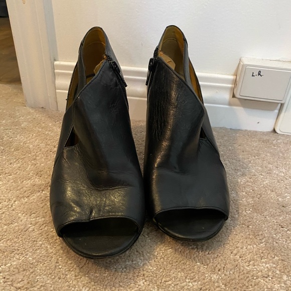 Nine West black booties - Picture 8 of 11